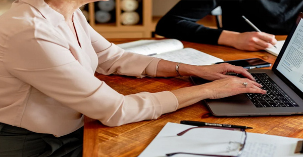 公司品牌戰(zhàn)略怎么規(guī)劃？制定考慮哪些內(nèi)容？